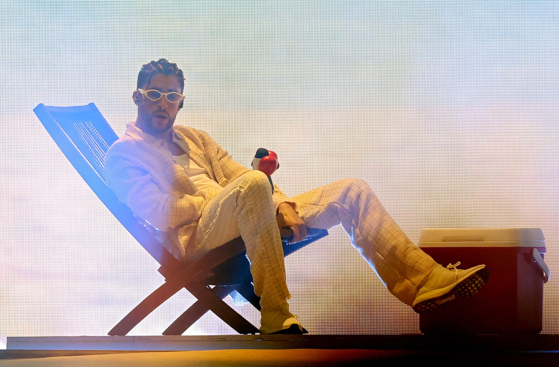 2022年全美音乐奖:坏兔子在提名上领先Beyoncé、德雷克和泰勒·斯威夫特