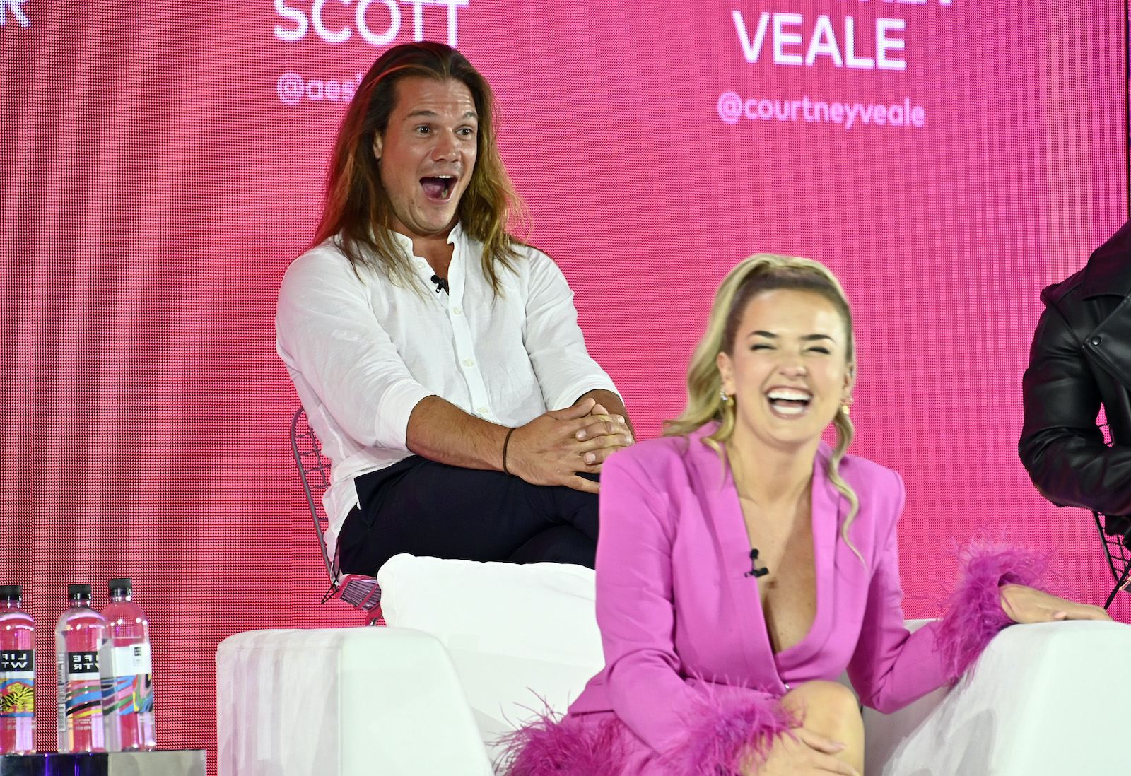 “甲板下”的粉丝们把加里和黛西的《美女与野兽》浪漫爱情剧送了出去——黛西独家承认:“我以为人们会恨我。